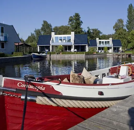 Amsterdam / Loosdrecht Rien van den Broeke Village